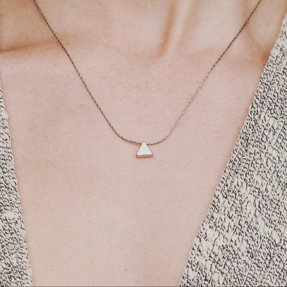 Silver triangle pendant choker - Picture 3 of 5